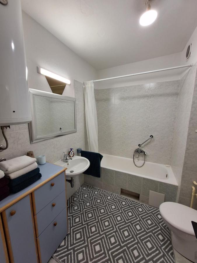 Two Bedroom Apartment Alma Zara Esterno foto